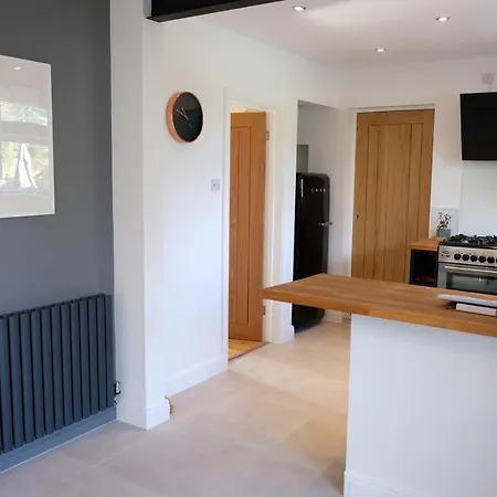 Chaloners, Free Parking, Large Garden, Close To Races & Centre Holiday home York